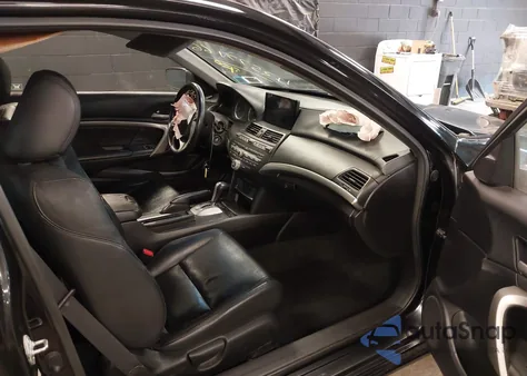 2010 Honda Accord 2.4 Ex-L из США, поврежденный, VIN 1HGCS1B83AA008655